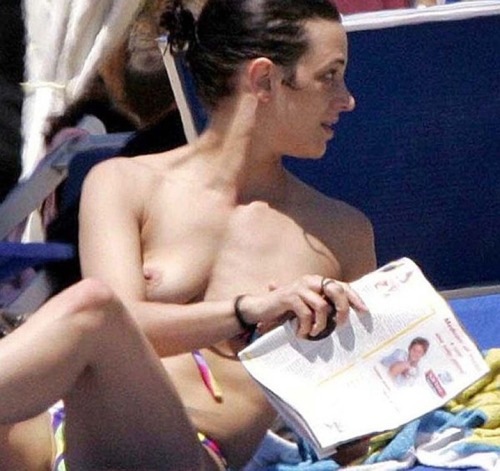 celebgoodies:  famous-nsfw-tub:  Asia Argento topless and more.  http://celebgoodies.tumblr.com