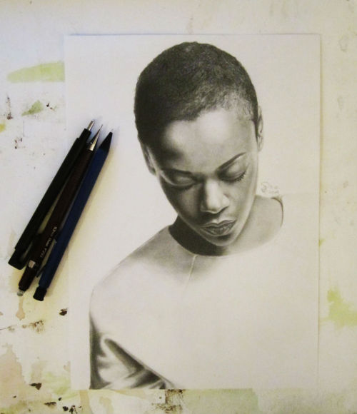 androgyniccrumpet:Samira Wliey on A4 with pencils n stuff