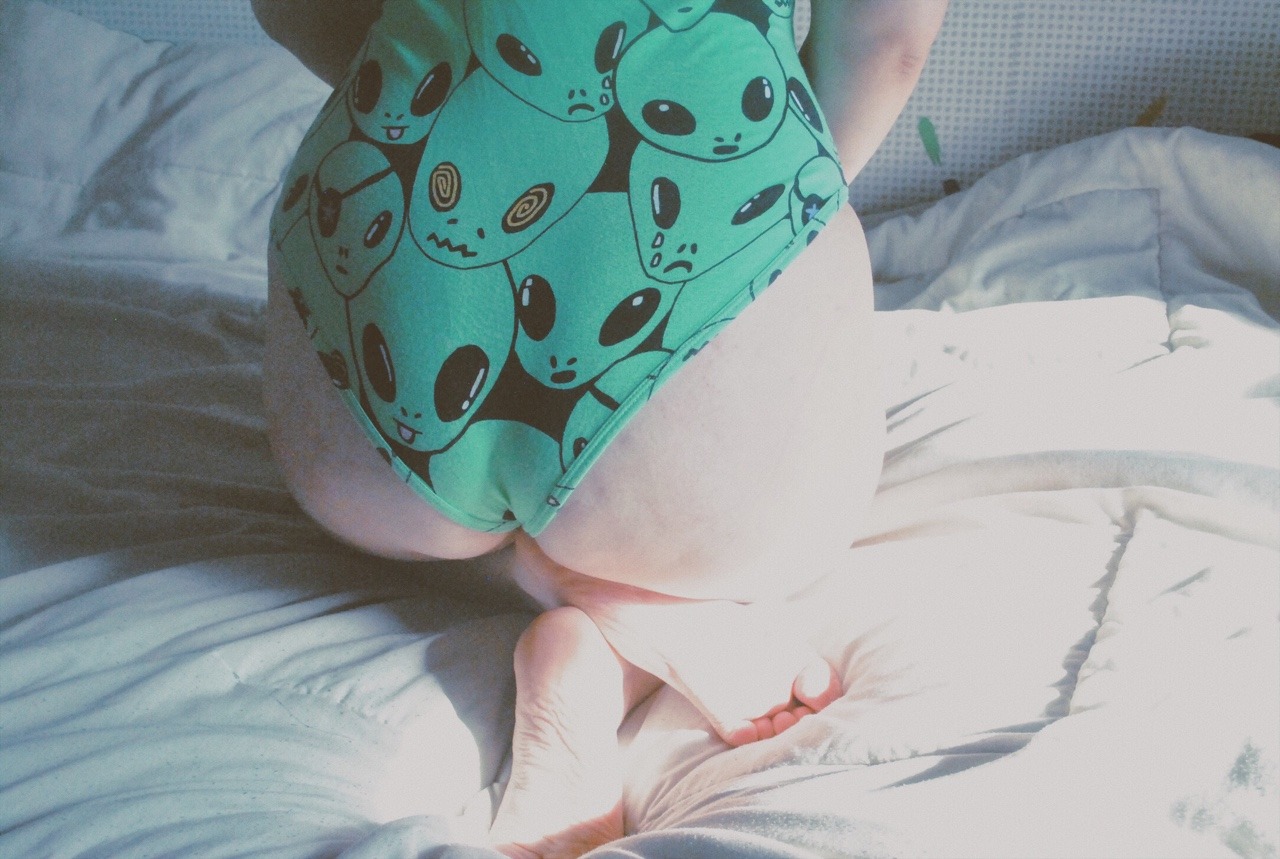skruffpup: A Bit ‘O Squish.  🔪Don’t Touch That Caption, I Bite🔪  👑🐶