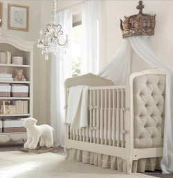 mylittledreamhome:  Soothing nursery.