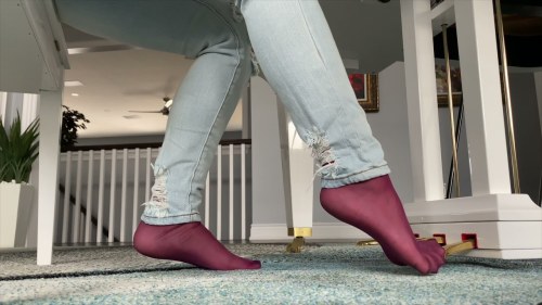 nylon-soles:Coloured Tights Piano Practice, turns Amateur MUSIC VIDEO