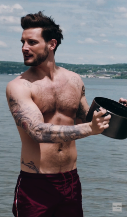exposedteaseceleb:  Nico Tortorella in Younger