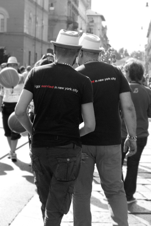 maredivetrirotti: Orgoglio e pregiudizi, Torino pride, 27.06.15 (foto mia)