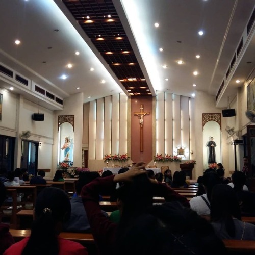 Happy Easter! #eastersunday #holyweek #pray #instapost #instalike #instafollow #like4like #follow4follow