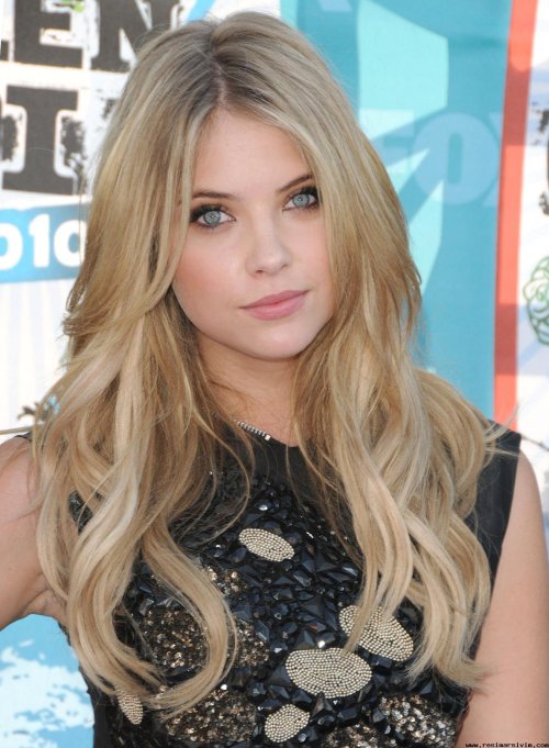 pretty-babez:  Pretty babe 