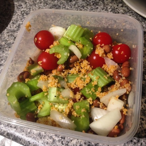 This was my lunch - cous cous with paprika, celery, SPINACH, tomato, onion and borlotti beans ❤️