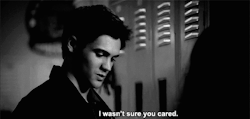 scattered-teardrops:  Click for more black &amp; white posts