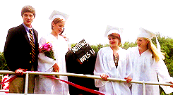 trashybooksforladies:  “Sam, do you ever think, that if people knew how crazy you really were that no one would ever talk to you?”“All the time.”   