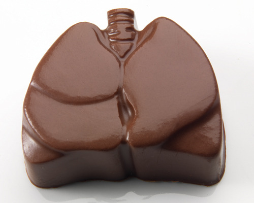 deathrock:  no-eternity:  bodypartss:   anatomical chocolate   I would love these.