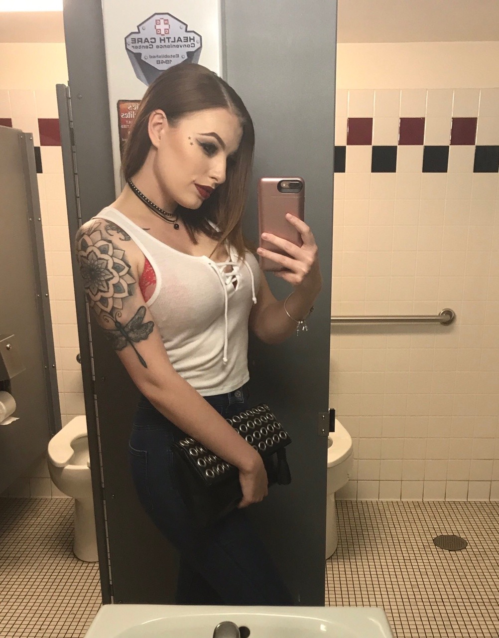 connoisseurofpussy6996:  Yummy 😋