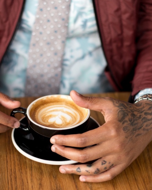 shedoeshimfashion:  shedoeshimfashion:  Coffee a day keeps a smile on my face. Went to my neighborhood coffee shop for a cup of one of the best pulls I’ve ever tasted. Of course my partner in crime @nova_brown snapped away. Hope you like!   H