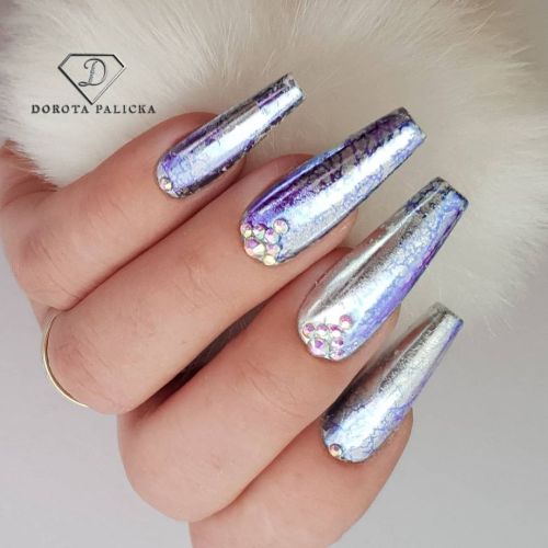 Frozen ❄ #dorotapalicka #nails4today #winternails #showscratch #nailperfect #nailjunkie #nailsforev