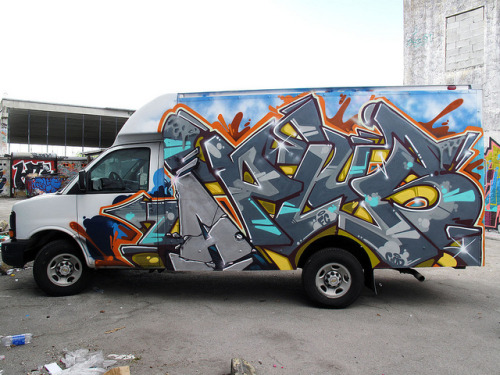 lehurlement:  ENUE - Miami 2012. by Ironlak on Flickr.