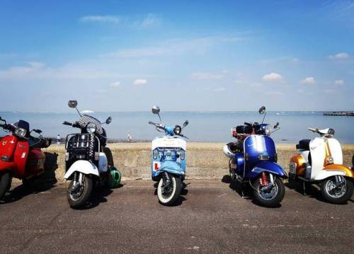 Scooter weekend #iow #scooter #vespa #lambretta #bankholiday #isleofwight #ryde #seaside (at Ryde, P