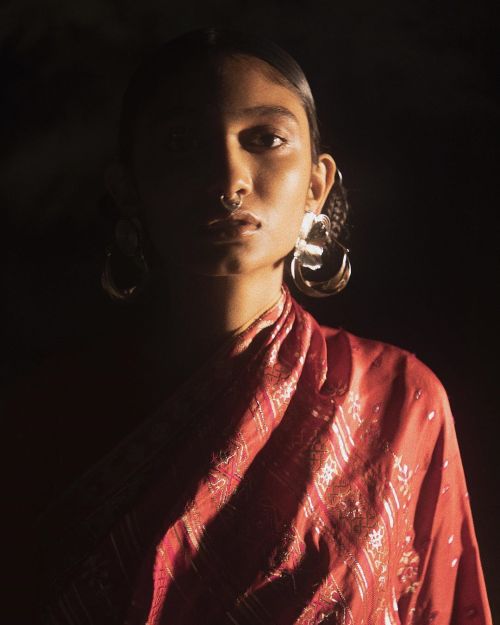 The Crossing by Ekaya Banaras | Winter Festive 2019Photography | Adil HasanModels | Nisha Kumari, An