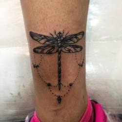 #Tattoo #Tatuaje #Tatué #Libelula #Dragonfly #Ink #Inklove #Black #Blackwork #Tattooed#Tattooedgirl