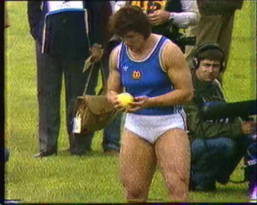 One of those GDR shot putters with mighty thighs and natural hairy armpits and pubic area, Helma Kno