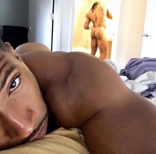 daddybestkeptsecret:  Daddy tapped me out this #humpday