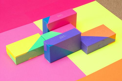 Irresistible pop packaging design for brown sugar cookies, by Keiko Akatsuka & Associates