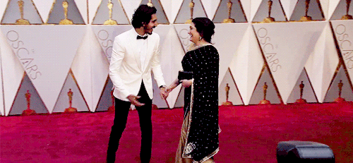 Sex ageofultron:Dev Patel and his mom Anita arrive pictures