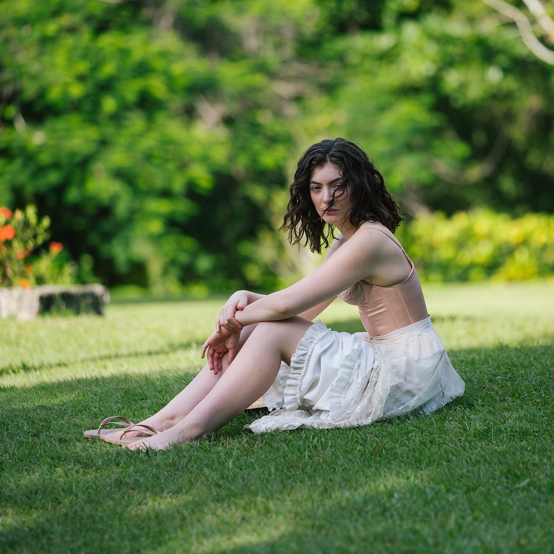 rewitalizacja:  lordephotography:Filming of Perfect Places  don’t mind me I’m