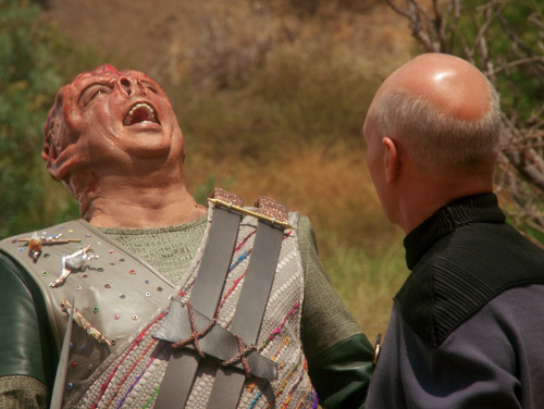 trek-tracks: Happy 30 years of Darmok day! (September 30, 1991)Considering all this blog does is mak