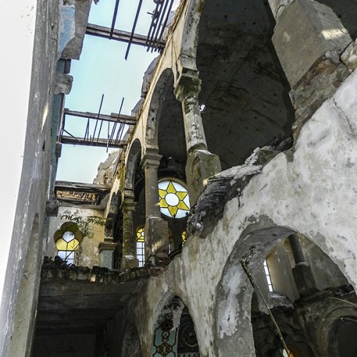 abandonedography: The now abandoned Great Synagogue of Constanta, Romania (via)