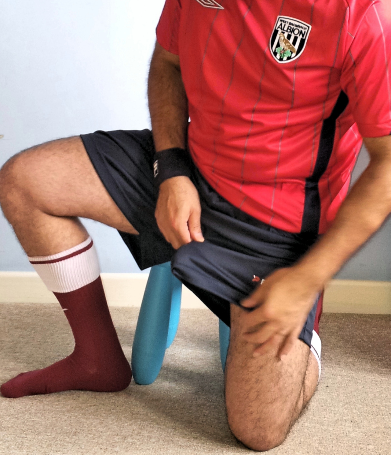 shortslad:  Down boy down! 