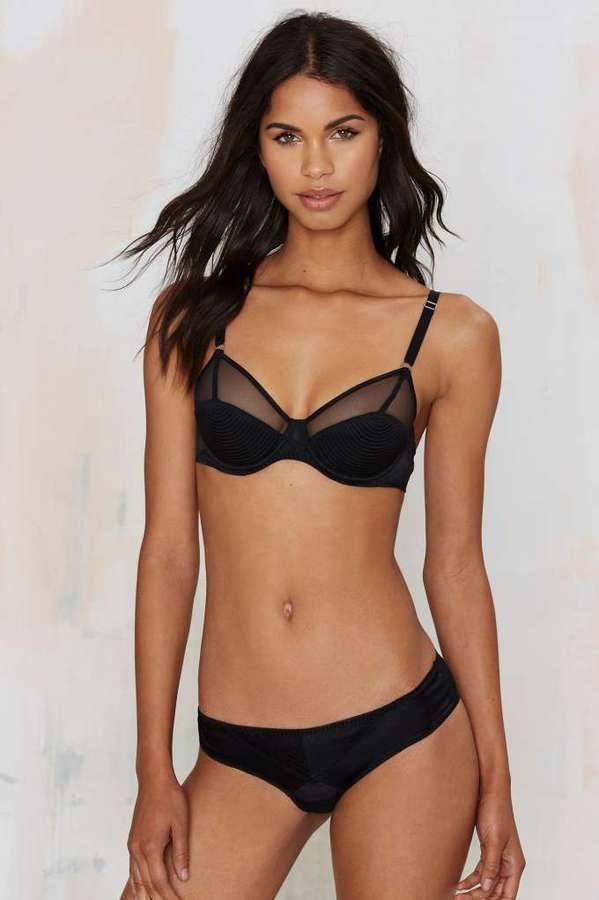 for-the-love-of-lingerie:  Fleur du mal