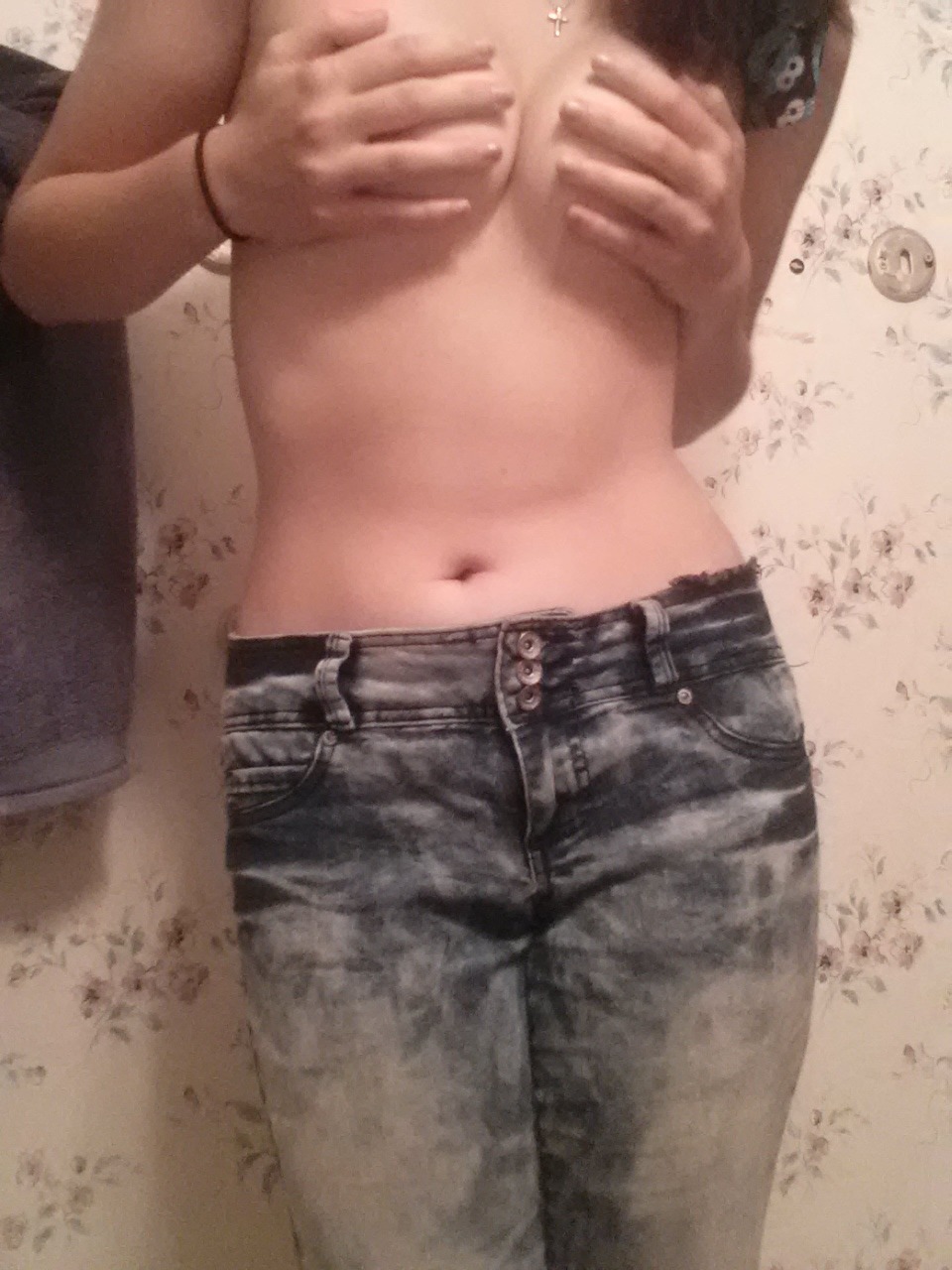 sexii-times:  Feeling bad in so many ways today.