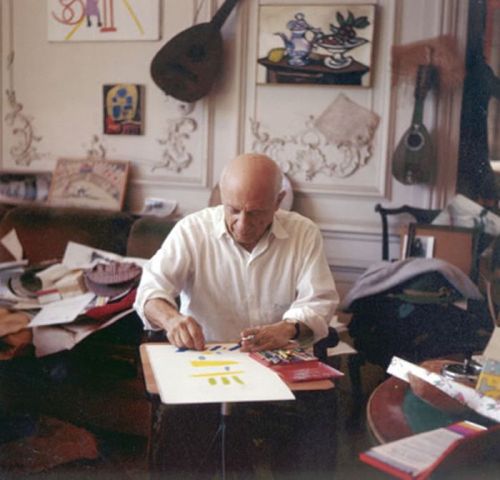 Picasso in his studio adult photos
