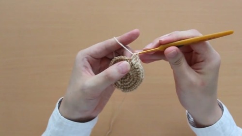 neo-japanesque:  毛糸なのにすこぶる美味しそうな編み物ラーメンの作り方 adult photos