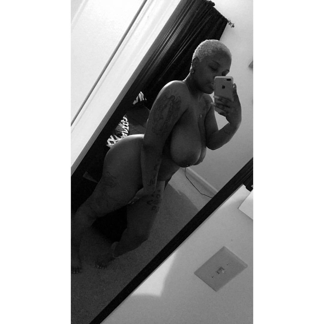 nakedrosenudist:  My body isn’t perfect. Yet I embrace it. I need to see my own