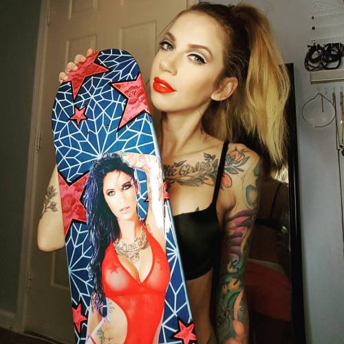 Thank you to @venomousinkworks for my custom Skateboard deck! I love it !!! #custom #skateboardmerch