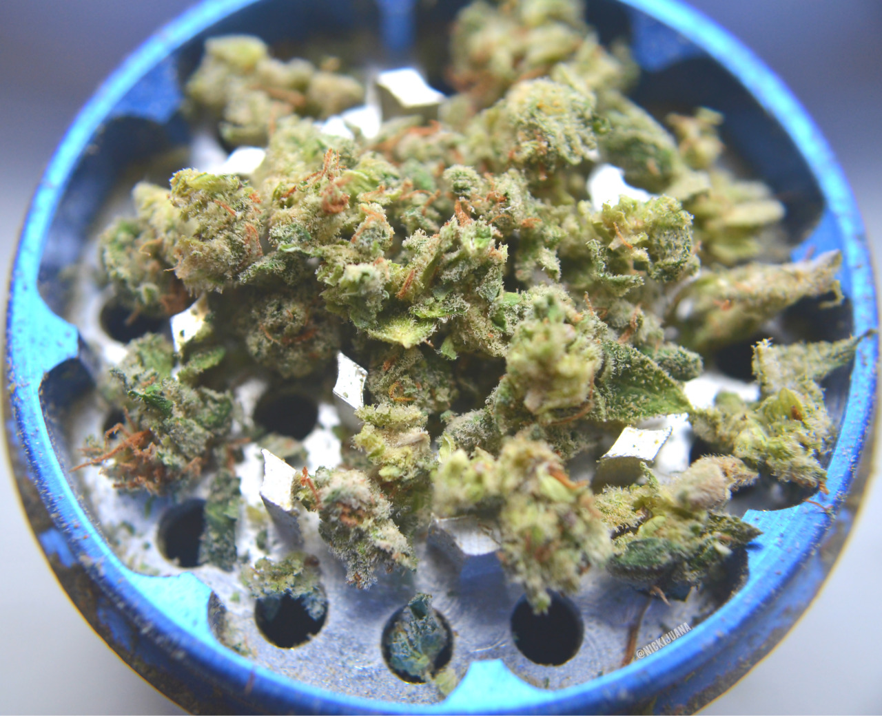 nickijuana:  Bouta’ be grinded up 