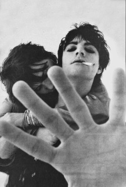 electricrain:  Nicky Wire and Richey Edwards by Mitch Ikeda 