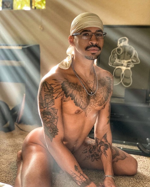 :JUDAS @_judaskingFollow Blaqhomme  adult photos