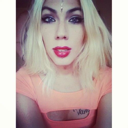 #Selfie #Blonde #Sexy #Cute #Girl #Bindi #PinUp #MAC #MakeUp #Follow