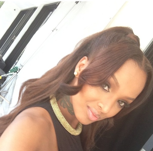 ThiS GuRL... HeaH...GoT Me "SpRuNg"!!