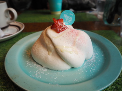 Milk -Harajuku,TokyoChiffon cake with whipped cream