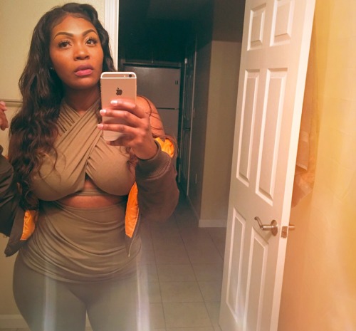 baddieblasians:  Danielle'Monique