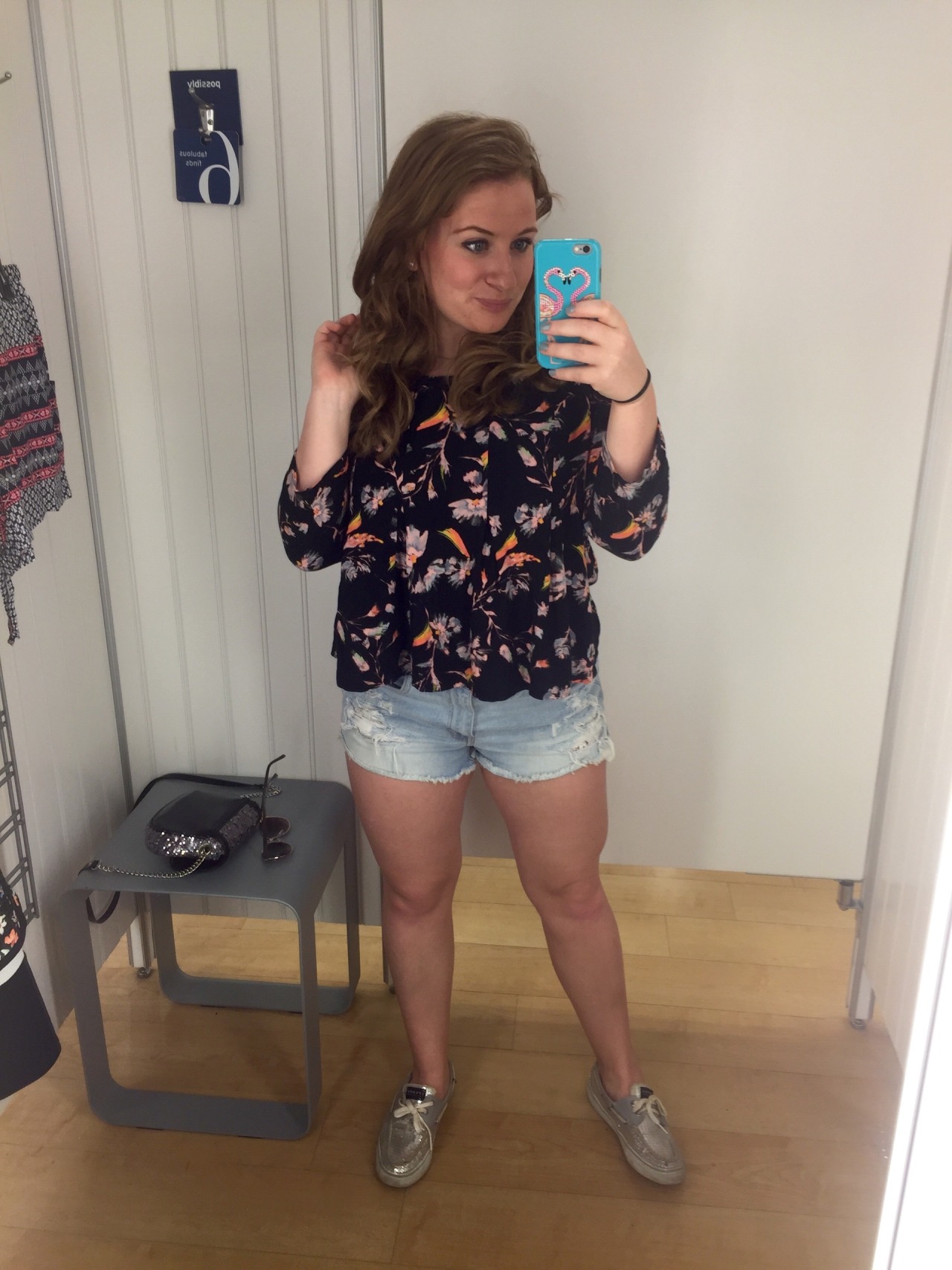 swoleginger:  When the dressing room lighting flatters your quads ðŸ¤—