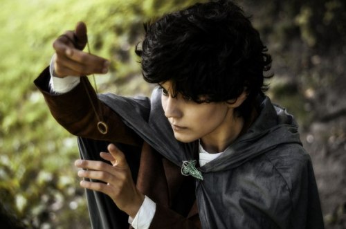 Frodo Baggins by Jas Frost. Check out her deviantart and VK!