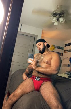 bear-hairy:Déjanos tu comentario 🐻. Rebloguea y comparte el contenido si te gustan