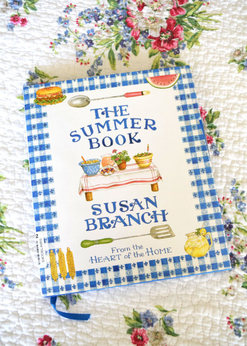 sosaecaetano: I love how every page of Susan Branch’s books are hand-written and hand-painted.