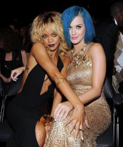 sexyandfamous:Rihanna and Katy Perry