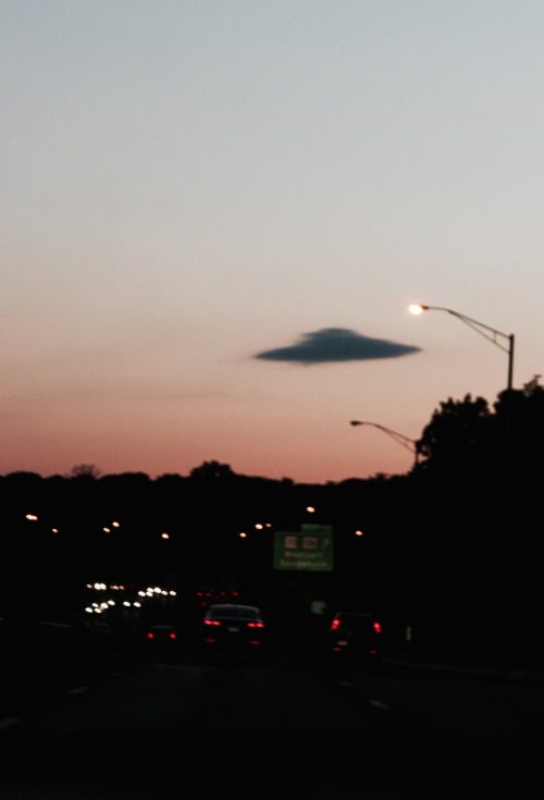 minacoladas:  bedussey:  yesterday i saw a cloud that looked like a flying saucer  no you saw a flying saucer that looked like a cloud 