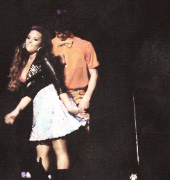 catchmes:  And everybody here be thinkin', who's that boy? 