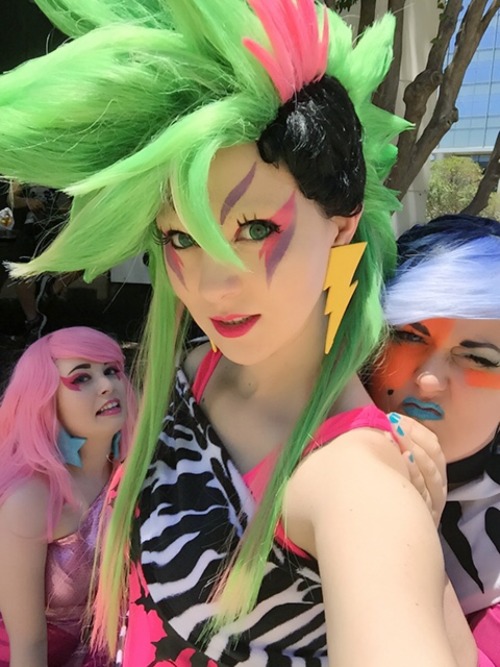 Selfies from our Jem and the Holograms group at MomoCon.I’m Pizzazz: http://www.facebook.com/amand