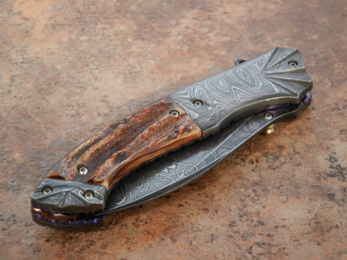 gunrunnerhell:  Suchat Custome Knives - Assisted Opener
